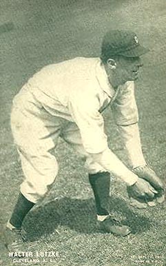 1927 Exhibits (Green Tint ; Set 6) Walter Lutzke # Baseball Card