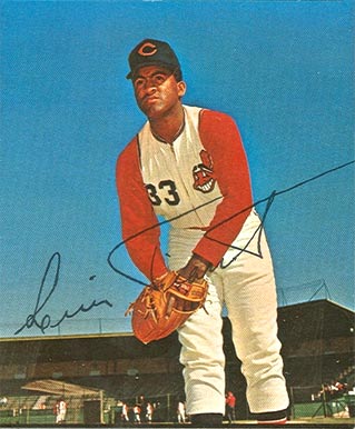 1965 Kahn's Wieners Luis Tiant # Baseball Card