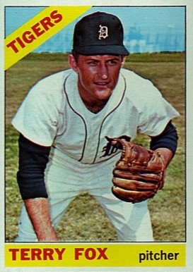 1966 Topps Terry Fox #472 Baseball Card