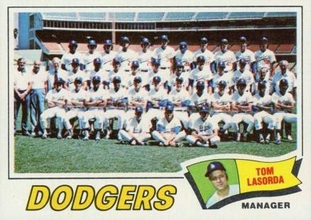 1977 Topps Los Angeles Dodgers Team #504 Baseball Card