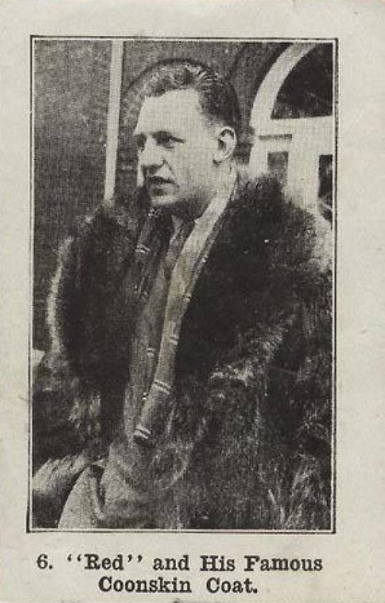 1926 Shotwell Red Grange Ad Back Red and His Famous Coonskin Coat #6 Football Card