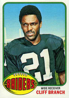 1976 Topps Cliff Branch #173 Football Card