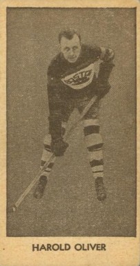 1933 V129 Anonymous Harry Oliver #39 Hockey Card