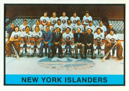 1974 O-Pee-Chee New York Islanders Team #307 Hockey Card