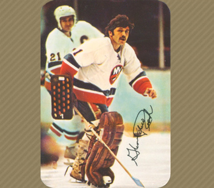 1977 Topps Glossy Glenn Resch #17 Hockey Card