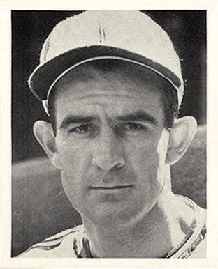 1941 St. Louis Browns Team Issue Elden Auker #2 Baseball Card