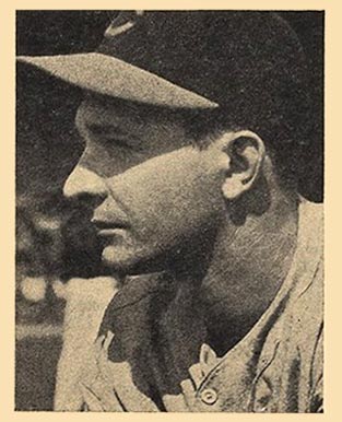 1940 Cincinnati Reds Team Issue Joseph Beggs #3 Baseball Card