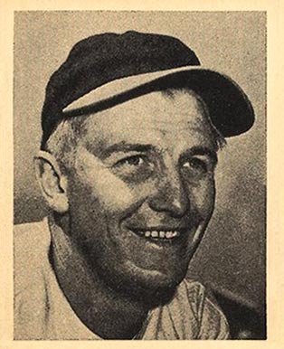 1940 Cincinnati Reds Team Issue Whitey Moore #18 Baseball Card