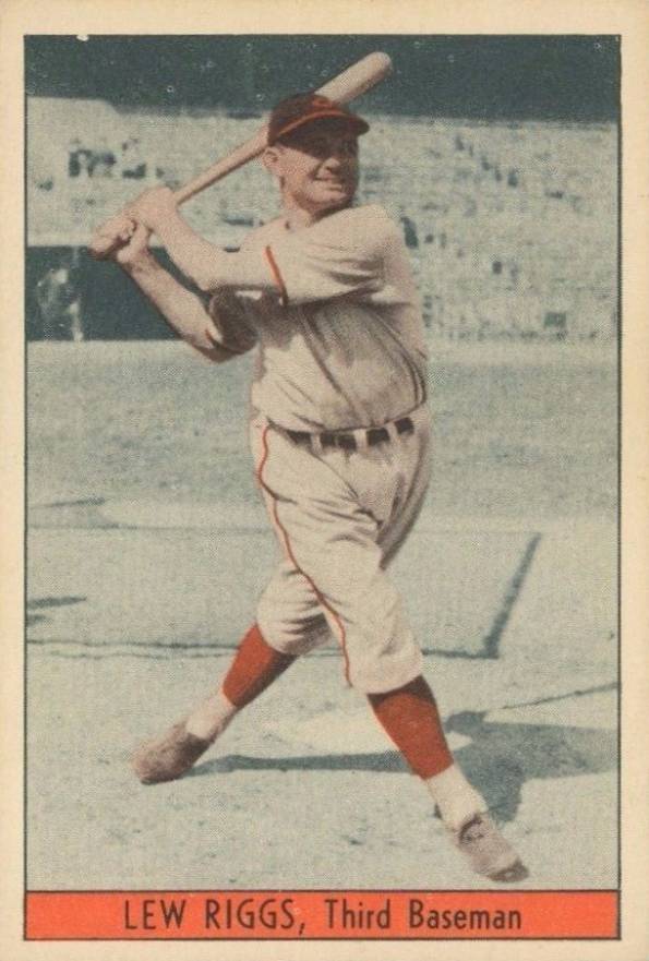 1939 Cincinnati Reds Team Issue Lee Riggs # Baseball Card