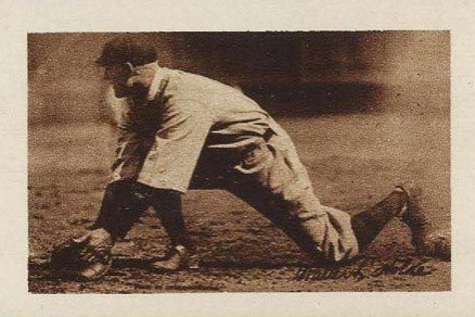 1923 Willard Chocolate Walter L. Holke # Baseball Card