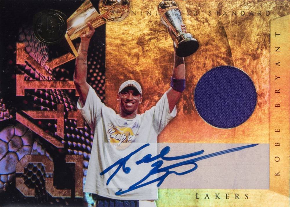 2010 Panini Gold Standard 24K Kobe Materials Signatures Kobe Bryant #14 Basketball Card