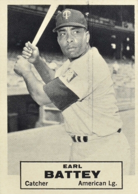 1961 Topps Dice Game Earl Battey #1 Baseball Card