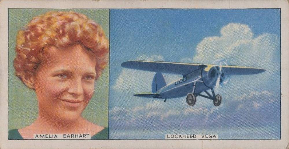1936 Carreras Ltd. Famous Airmen & Airwomen Amelia Earhart #25 Soccer Card